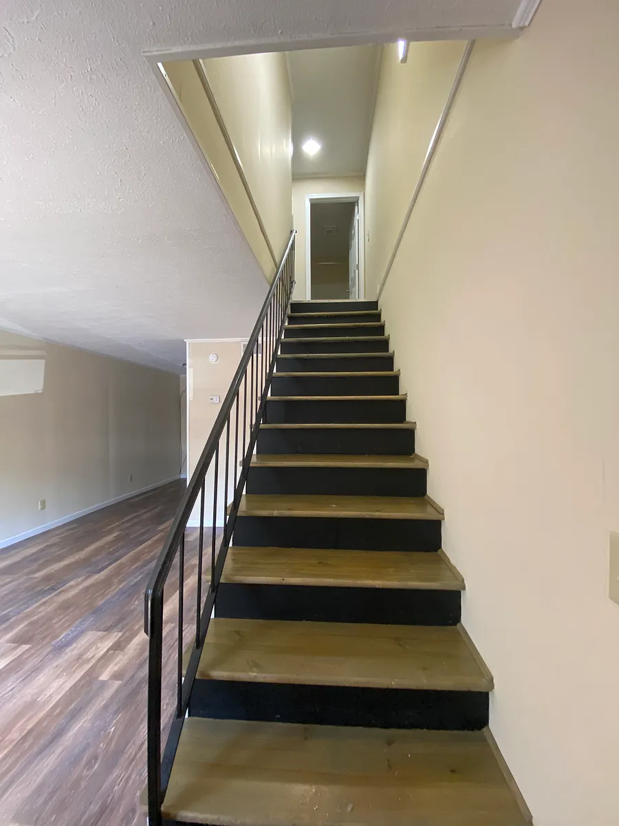 Building Photo - 3909 Timberlake Rd #1