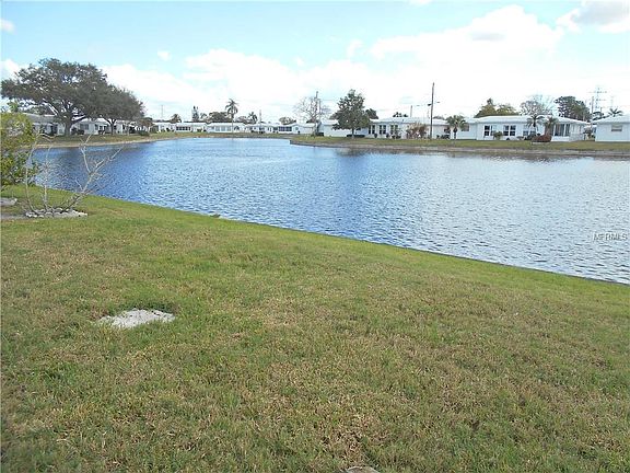 2nd image of 3940 Mainlands Blvd N #3