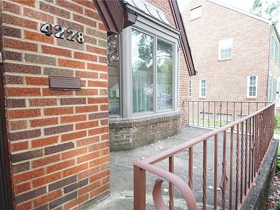 3rd image of 4228 W 214th St
