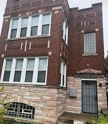 3rd image of 6131 S Campbell Ave #1