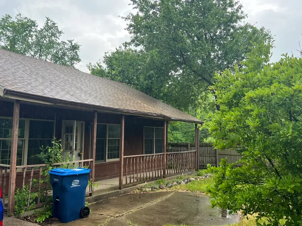 23555 N Meadow Ln, Cary, IL 60013