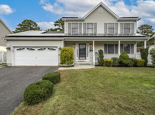 4 Red Maple Ct, Toms River, NJ 08757