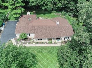 29 Ridge Crest Dr, Chesterfield, MO 63017