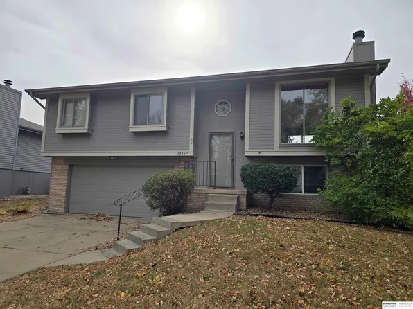 15259 Ontario St, Omaha, NE 68144