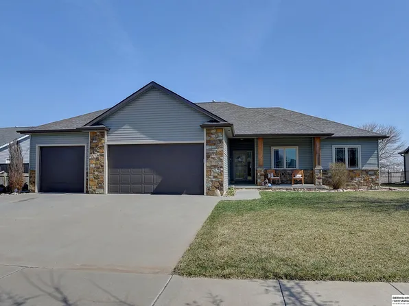 10020 N 152nd St, Waverly, NE 68462