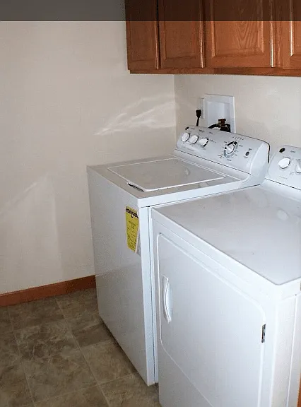 460 Cameron Way — Photo 25
