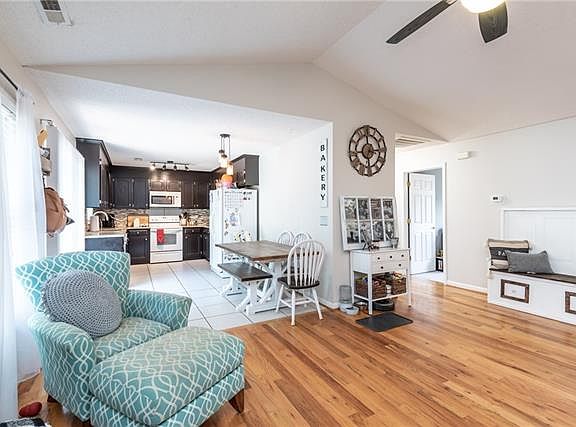 5th image of 113 Cypress Ln