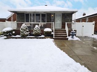 15611 89th St, Howard Beach, NY 11414