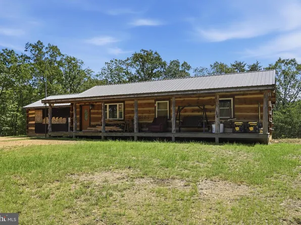 1411 Ed Welsh Rd, Burlington, WV 26710