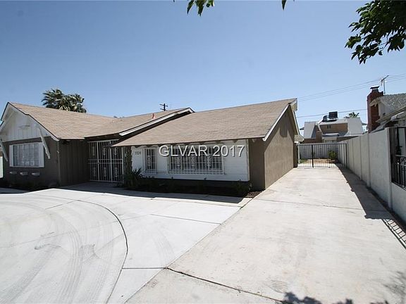 2nd image of 1924 E Oakey Blvd
