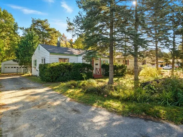 36 Peterson Terrace, South Burlington, VT 05403