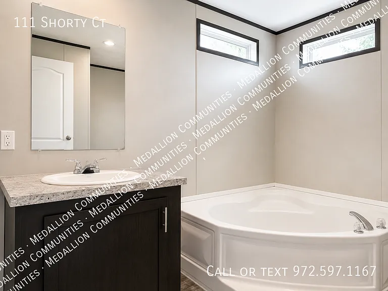 111 Shorty Ct — Photo 12