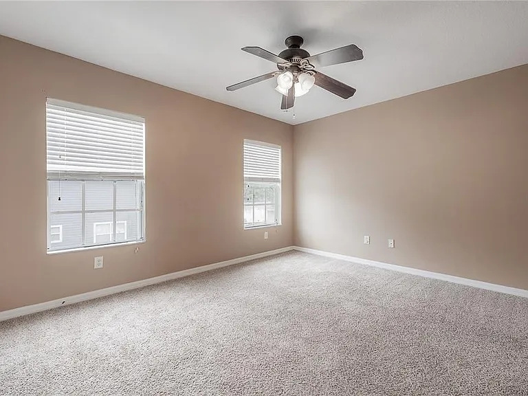 4951 Elizabeth Ct — Photo 7