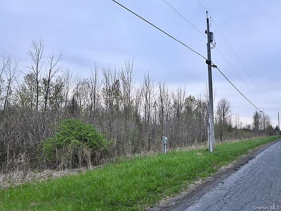 3rd image of 10537 Spook Woods rd