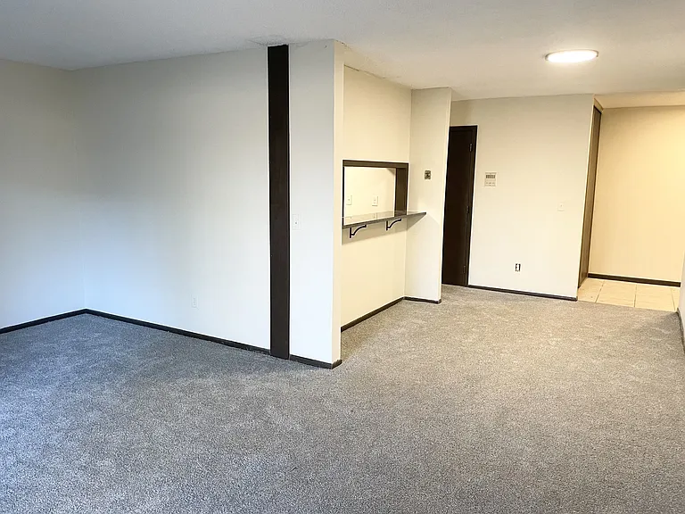 Pinecrest Apartments — Photo 46