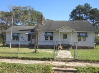 1972 Gloster Ave, Sneads, FL 32460