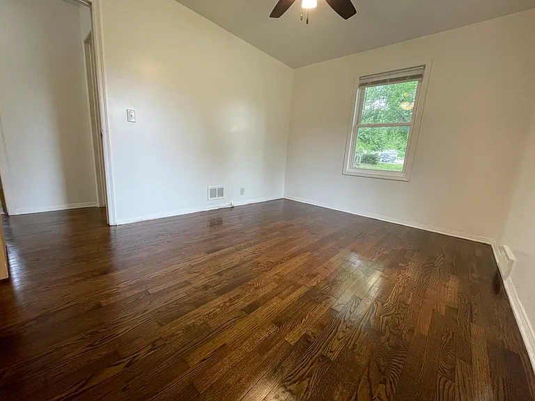 1020 Cole Creek Dr — Photo 8