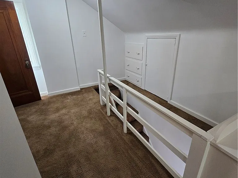 325 Outlook St — Photo 31