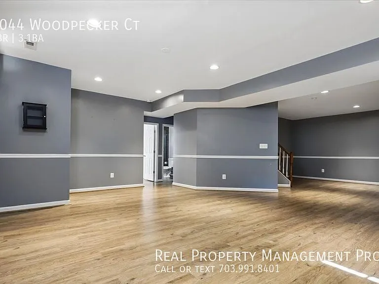 9044 Woodpecker Ct — Photo 29