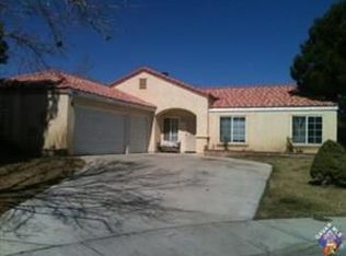 6011 Lighthouse Ln, Palmdale, CA 93552