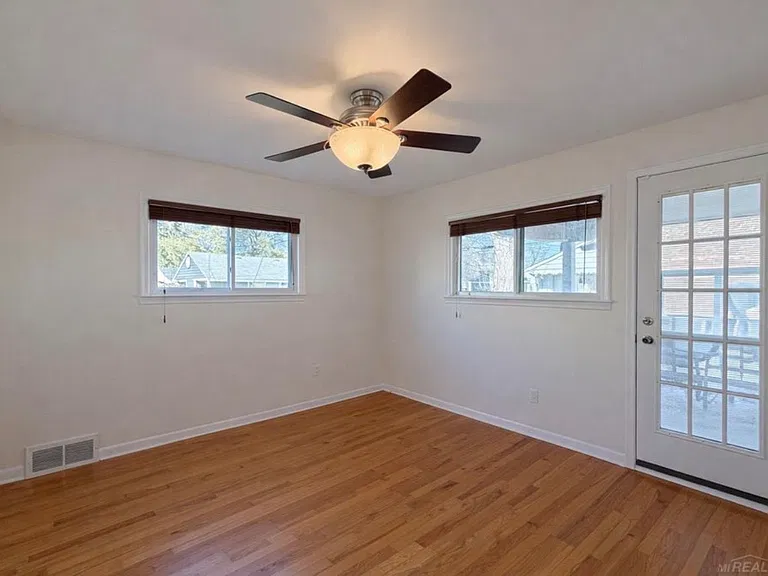 2034 Mortenson Blvd — Photo 9