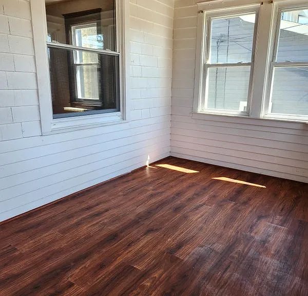 1764 Springfield Ave — Photo 2