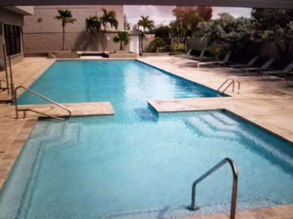 4735 Avenue Isla Verde, Carolina, PR