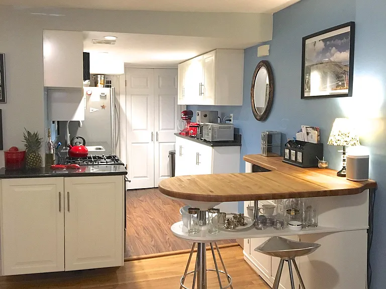 3 Brimmer St #2 — Photo 1