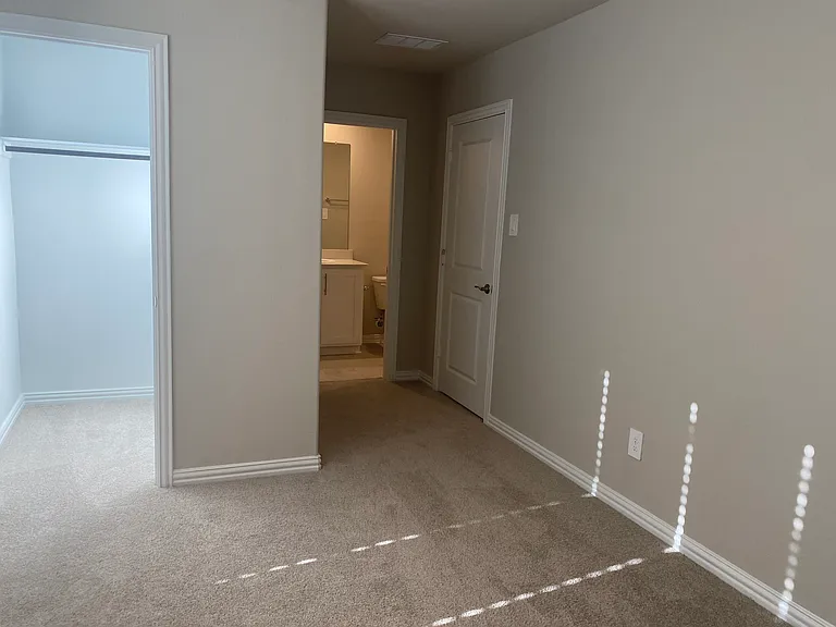 2129 Mustang Way — Photo 30