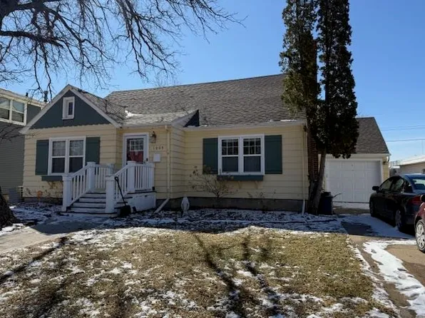 1005 W Central Ave, Minot, ND 58701