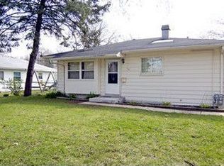 102 Tee Rd, Carpentersville, IL 60110