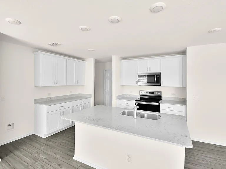 871 Lake Fletcher Rd — Photo 3
