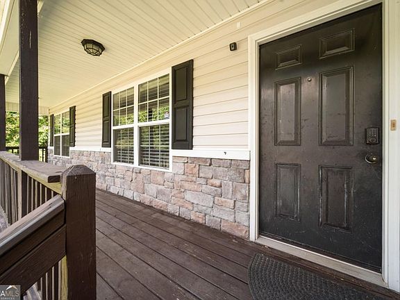 4th image of 921 Pace Rd