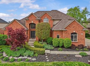 48252 Binghampton Ct, Northville, MI