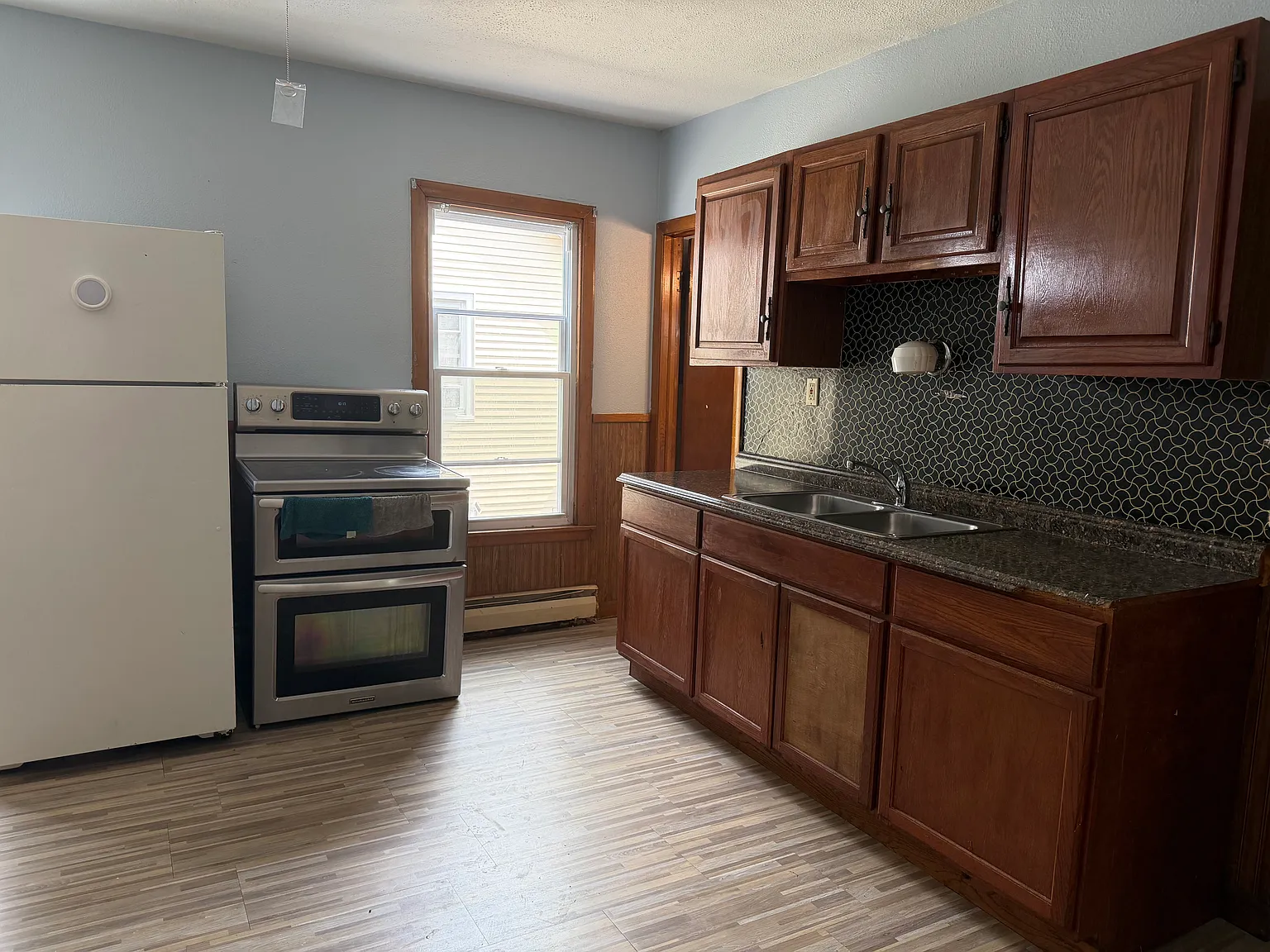 2 bed, 1000 sqft, $1,400 — Photo 2