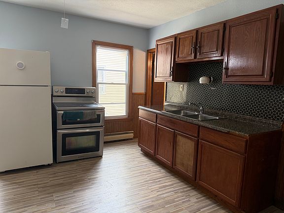 2nd image of 82-84 Francis Ave #2