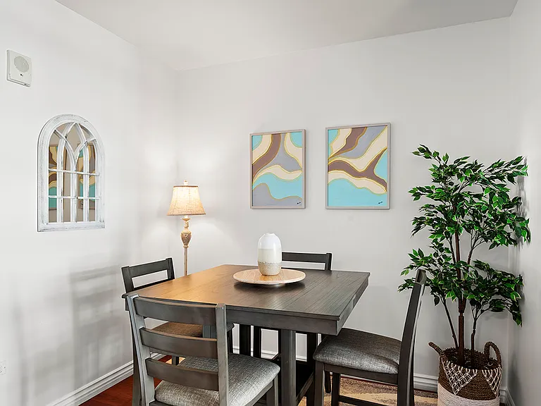 425 W Beech St #907 — Photo 3