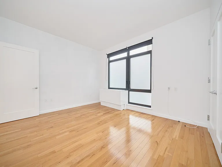 2211 3rd Ave #9-B — Photo 8