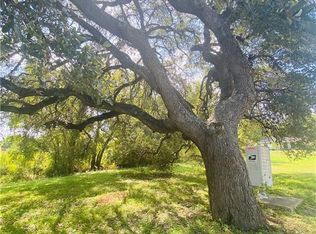 804 Tank St, Lockhart, TX 78644