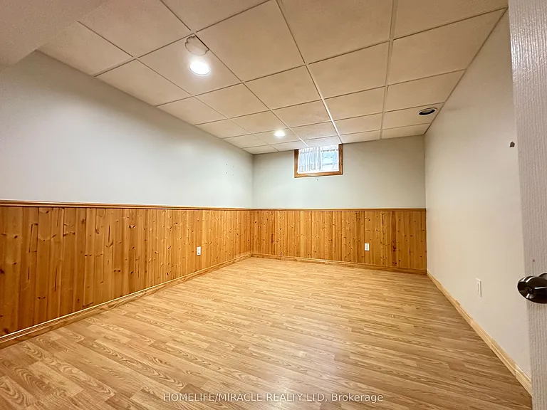568 Greenbrook Dr #BASEMENT — Photo 10