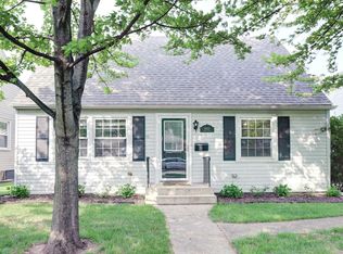 8925 Harms Rd, Morton Grove, IL 60053