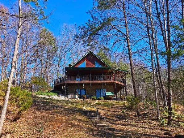 300 Crawford Dr, Moneta, VA 24121