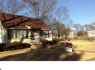 217 W Brooke Ave, Magnolia, NJ 08049