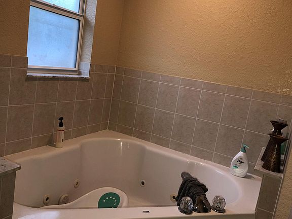 Master Bathroom Jacuzzi