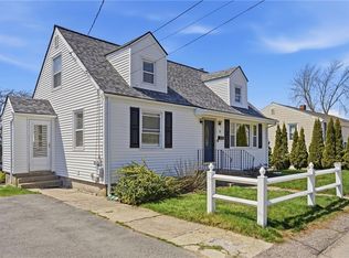 17 Goulart Ave, Bristol, RI 02809
