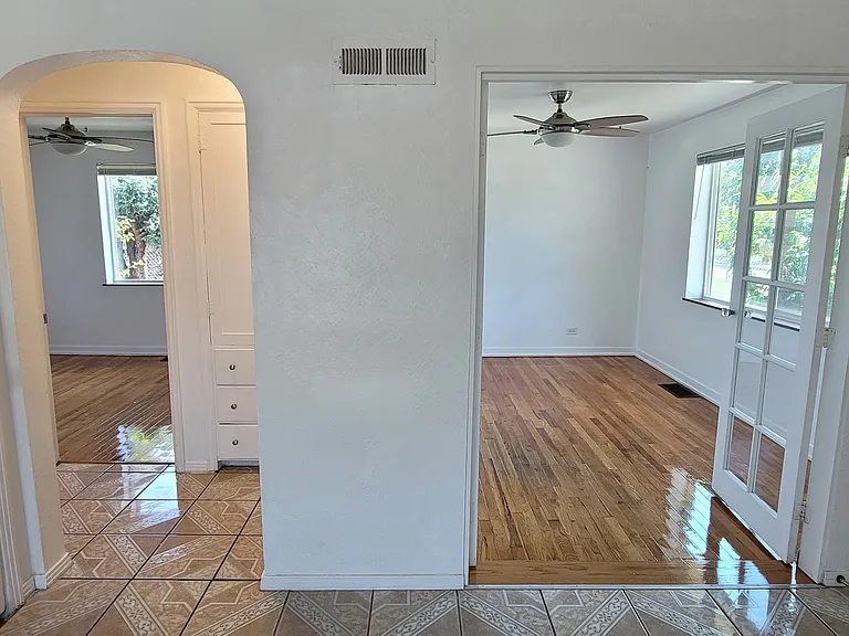 3258 N Saint Paul St — Photo 1