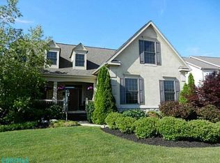 5075 Silver Woods Ln, Dublin, OH 43016