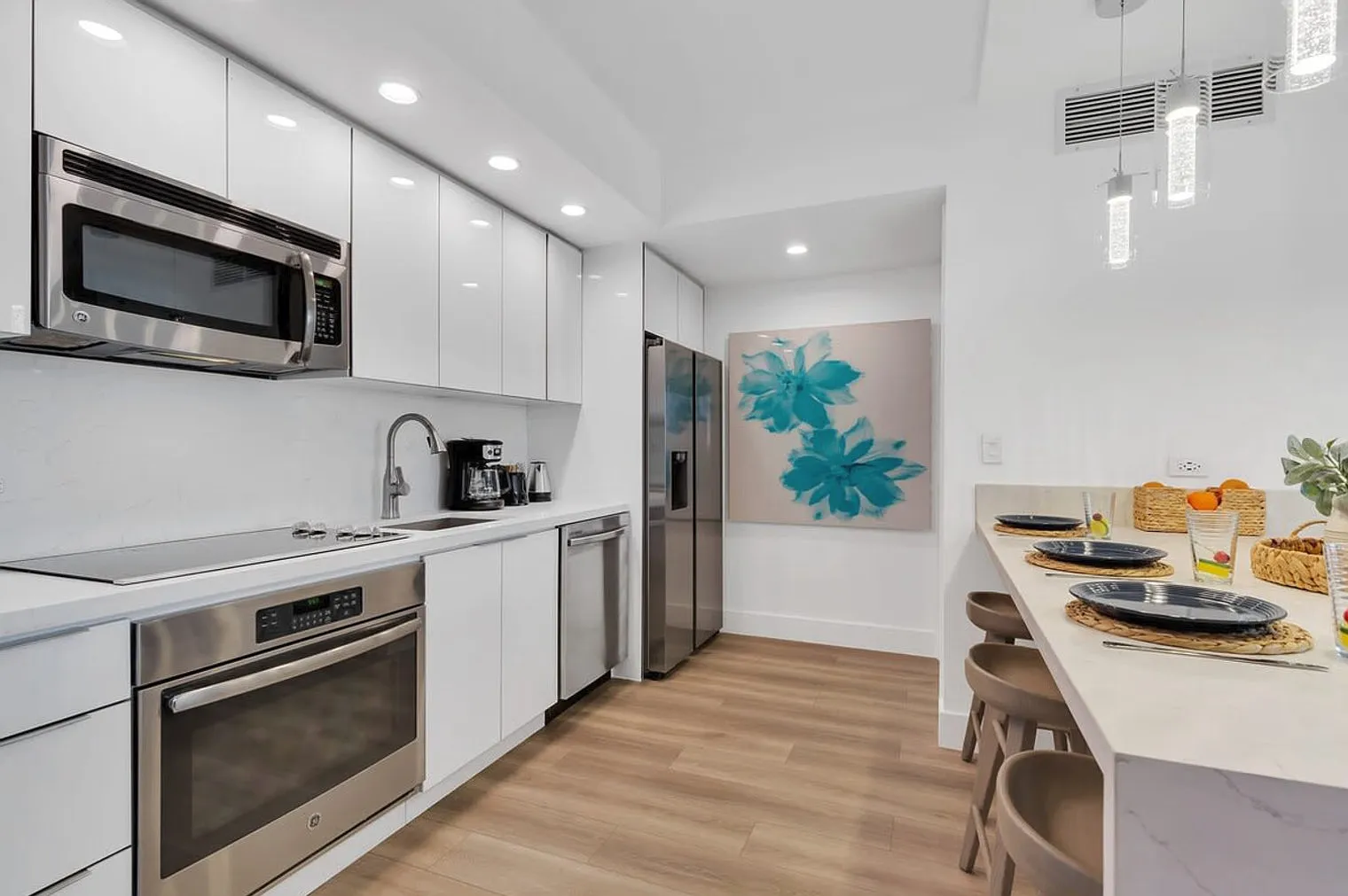 1 bed, 1.0 bath, 699 sqft, $2,286 — Photo 4