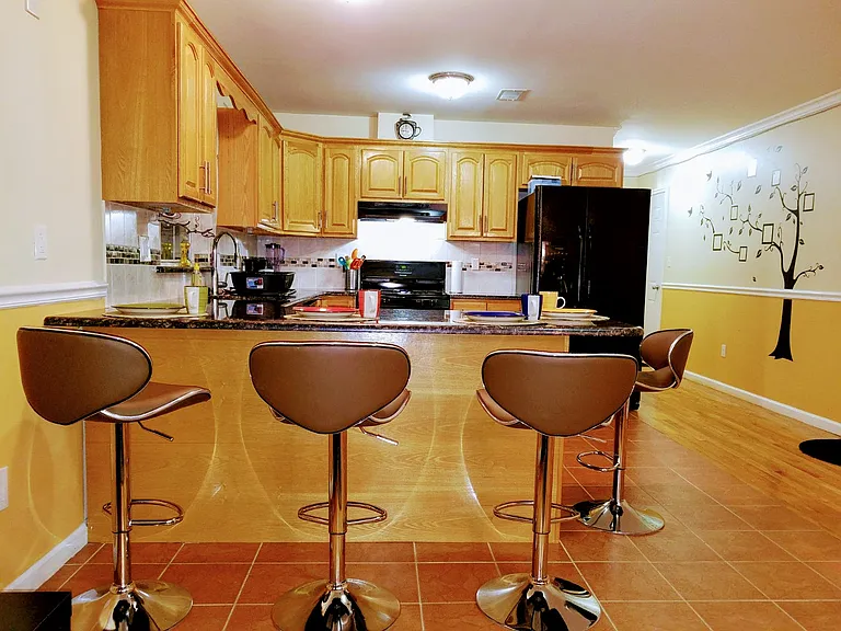 146 Terrace Ave #1A — Photo 7