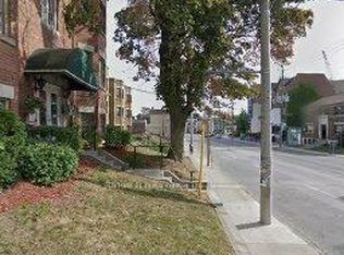 35 Jane St #4, Toronto, ON M6S3Y3